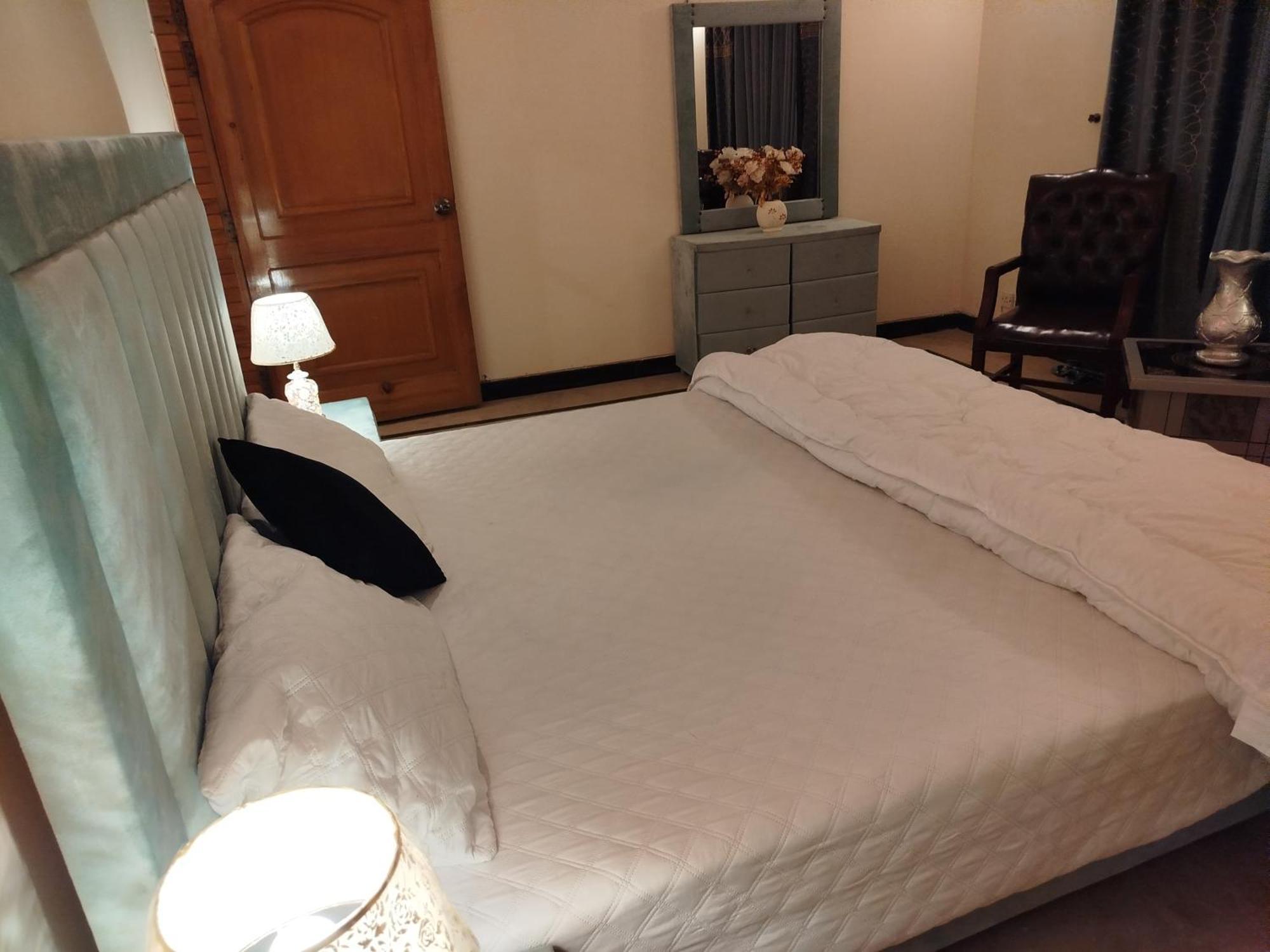 Royal Residential Hotel อิสลามาบัด ภายนอก รูปภาพ